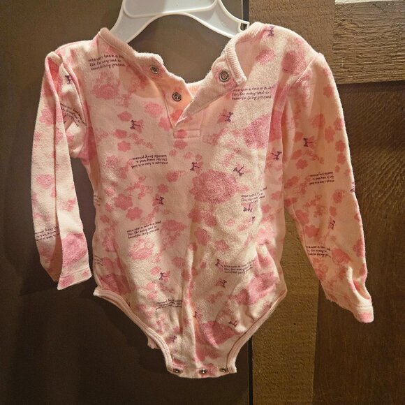 Peek a Boo One Piece long sleeve bodysuit - 12 mons - Picture 2 of 7